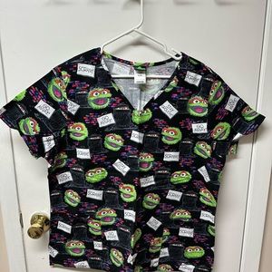 Women’s scrub top, excellent condition.
